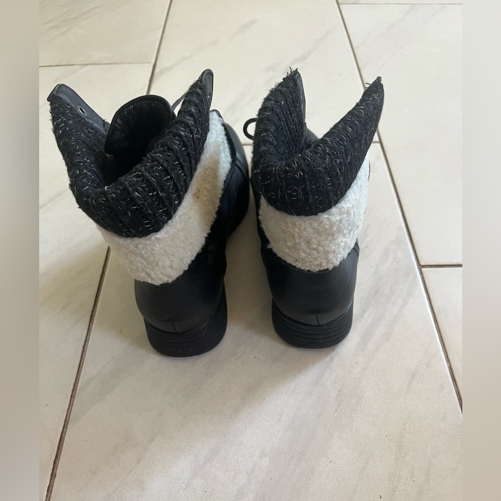 Moda Chicks boot - Picture 3 of 3